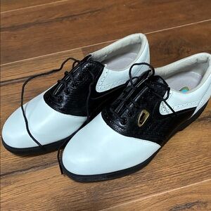 FootJoy Sierra Treks Women’s Black and White Golf Shoes, NWOB Size 7